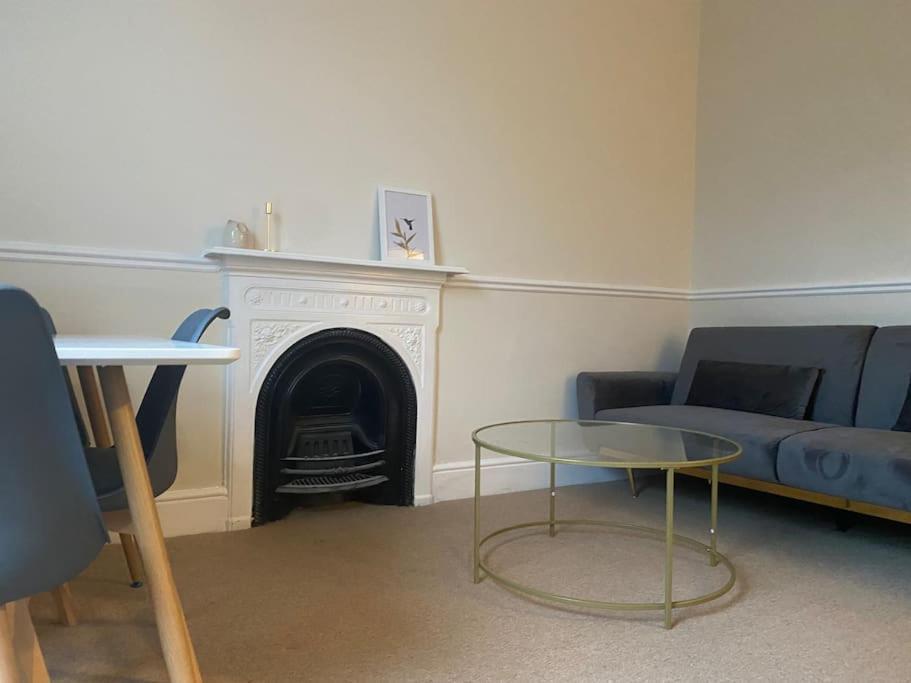Lovely 2 Bedroom Maida Vale Flat Appartement *