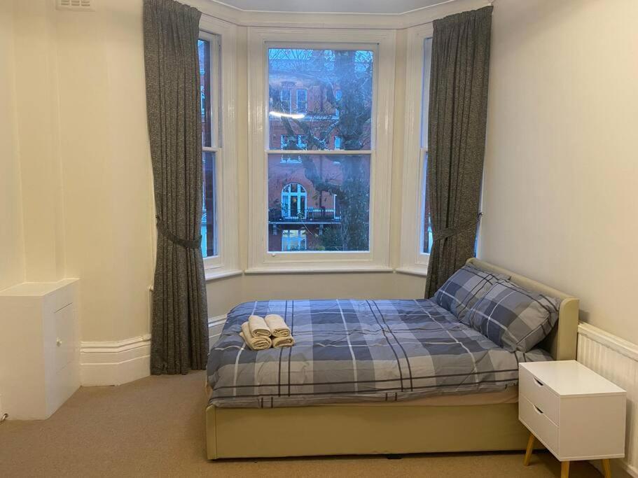 Appartement Lovely 2 Bedroom Maida Vale Flat Londen